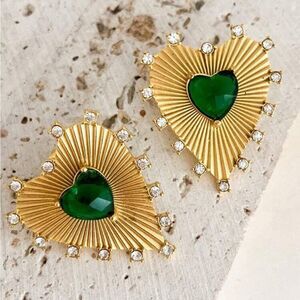 Vintage style heart earrings N290